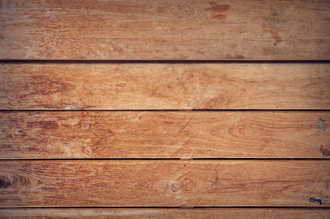 Jaki impregnat do drewna na zewnątrz wybrać? Poradnik dla świadomych użytkowników